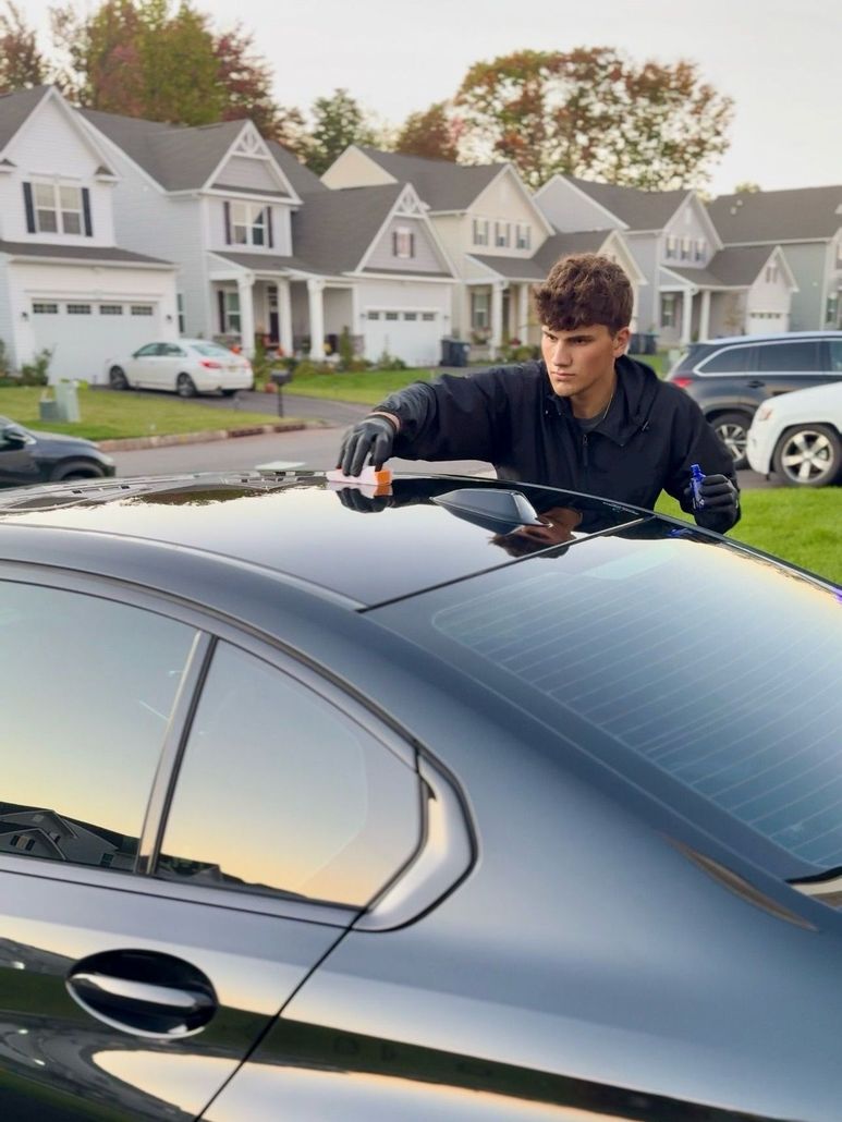 Ceramic coating application on a vehicle roof